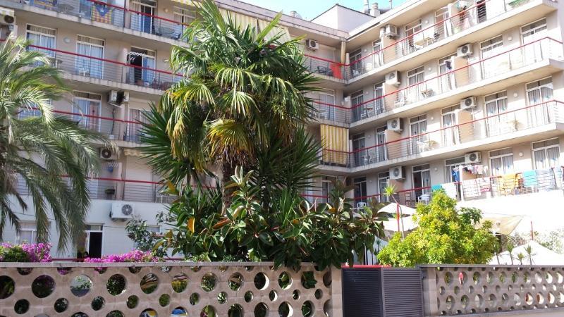 Mar Blau Apartamentos Calella Exterior foto